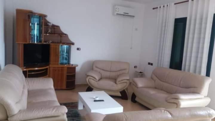 Vlora Apartments Bagian luar foto