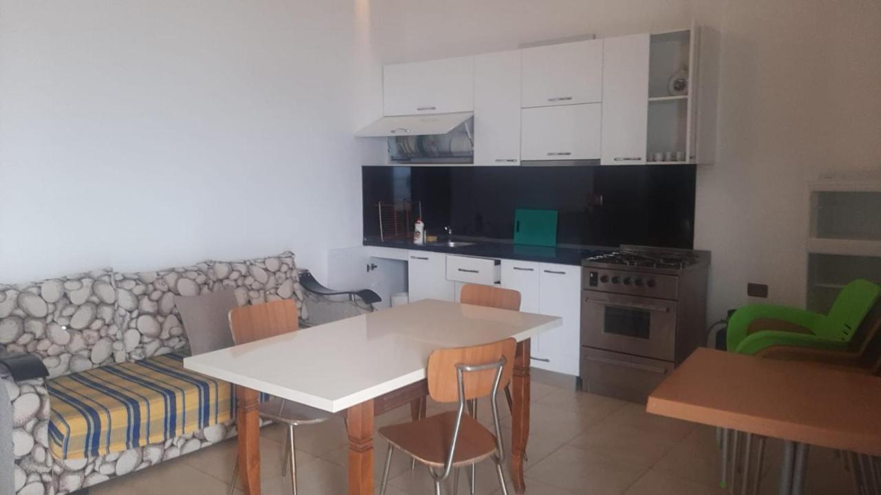 Vlora Apartments Bagian luar foto