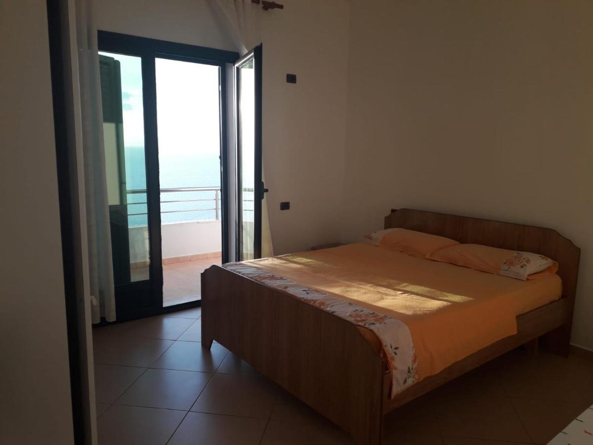 Vlora Apartments Bagian luar foto