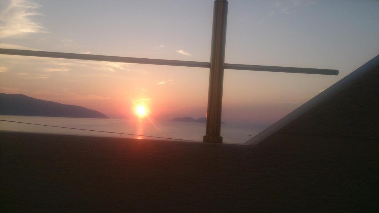 Vlora Apartments Bagian luar foto