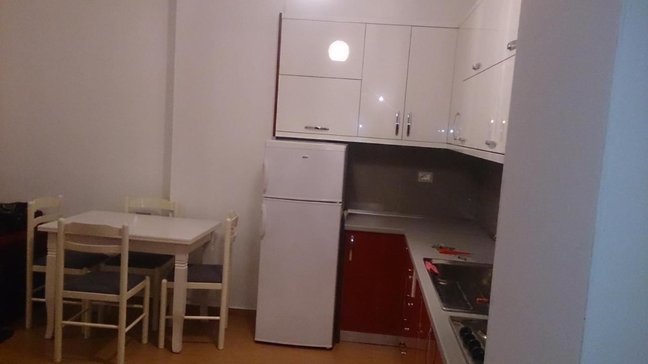 Vlora Apartments Bagian luar foto