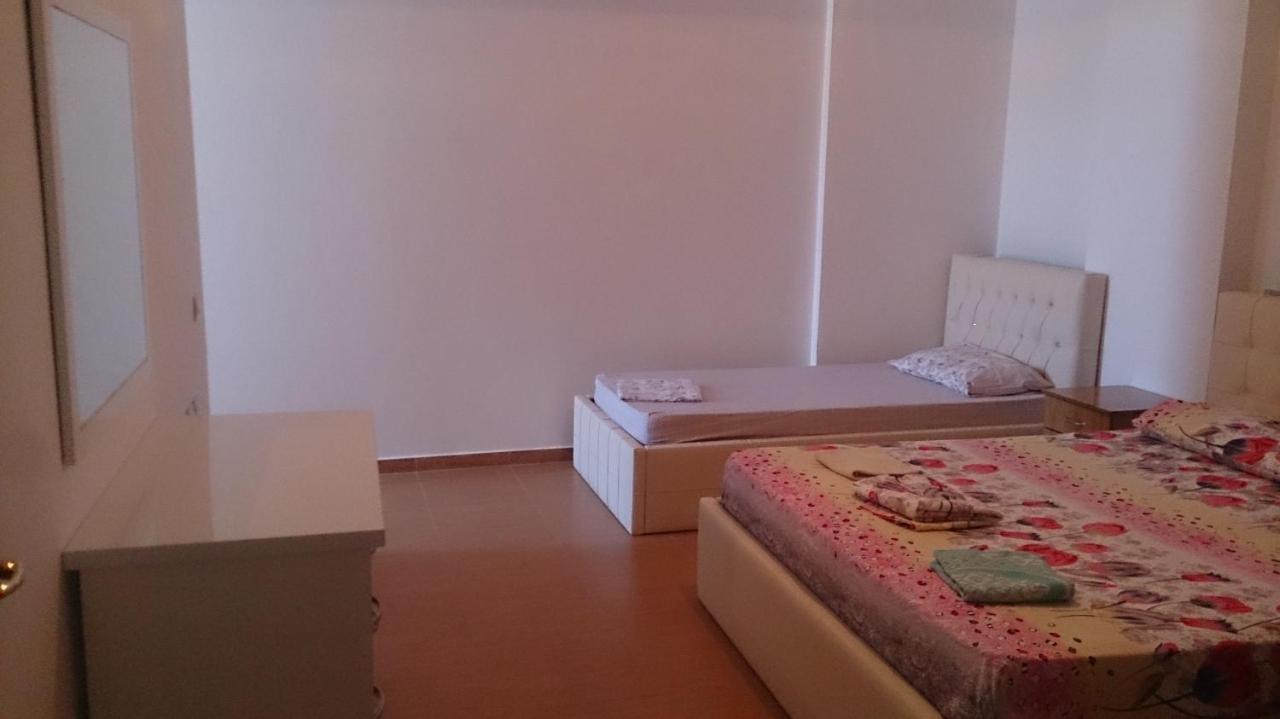 Vlora Apartments Bagian luar foto