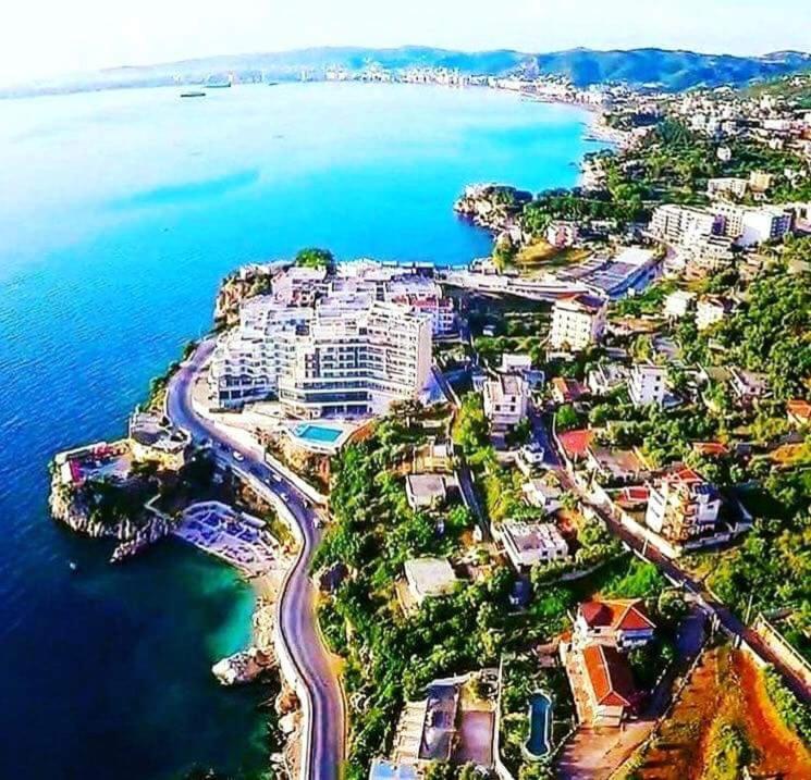 Vlora Apartments Bagian luar foto