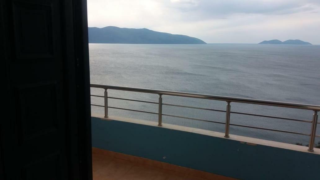 Vlora Apartments Bagian luar foto